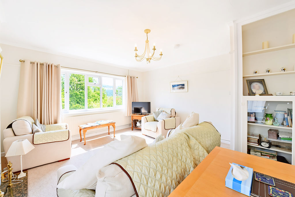 Sitting Room- click for photo gallery